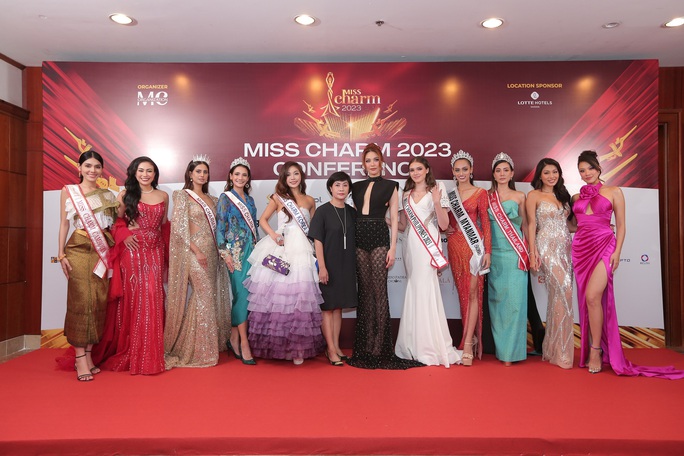 Hoa hậu Miss Charm nhận giải thưởng gần 2,5 tỉ đồng - Ảnh 1.