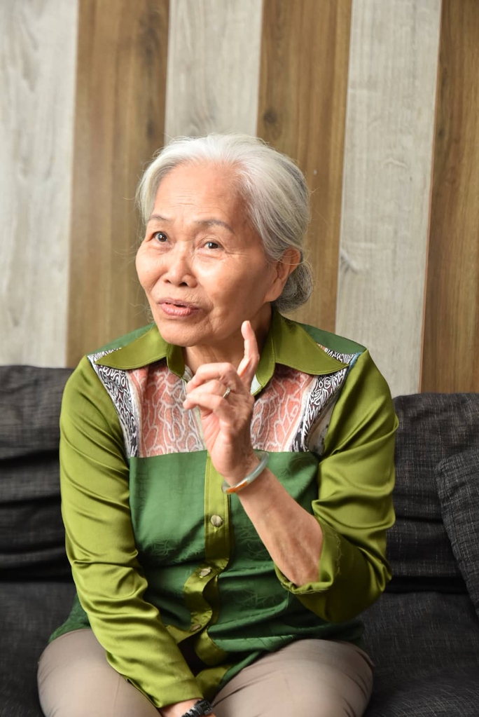 Mai Vàng nhân ái thăm nhà giáo – nghệ sĩ Mai Thanh Dung, nhà nghiên cứu di sản Lê Tú Cẩm - Ảnh 4.