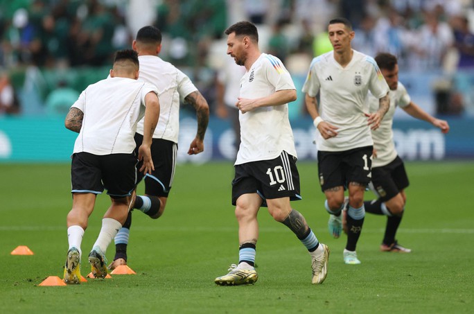 Argentina thua sốc Ả Rập Saudi trận đầu ra quân World Cup 2022 - Ảnh 1.