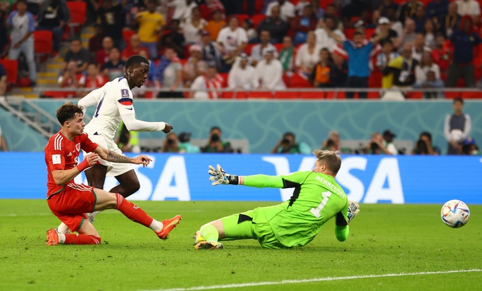 Con trai tổng thống Liberia ghi bàn cho tuyển Mỹ, Bale gỡ hòa giúp Xứ Wales - Ảnh 4.