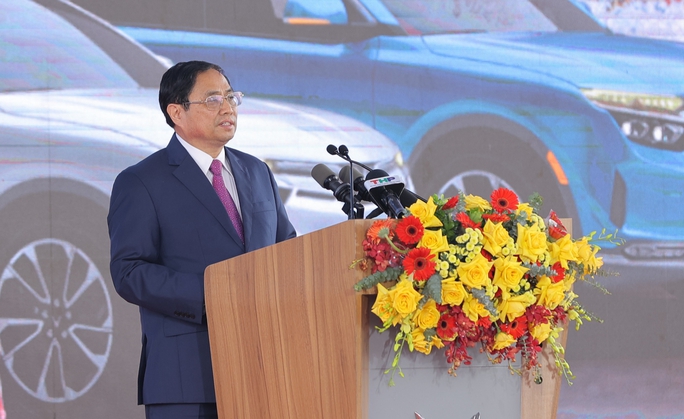 Thủ tướng Phạm Minh Chính dự lễ xuất khẩu lô xe điện đầu tiên của VinFast sang Mỹ - Ảnh 2.
