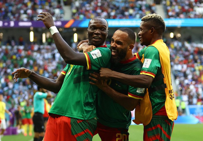 Cameroon và Serbia rượt đuổi tỉ số - Ảnh 1.