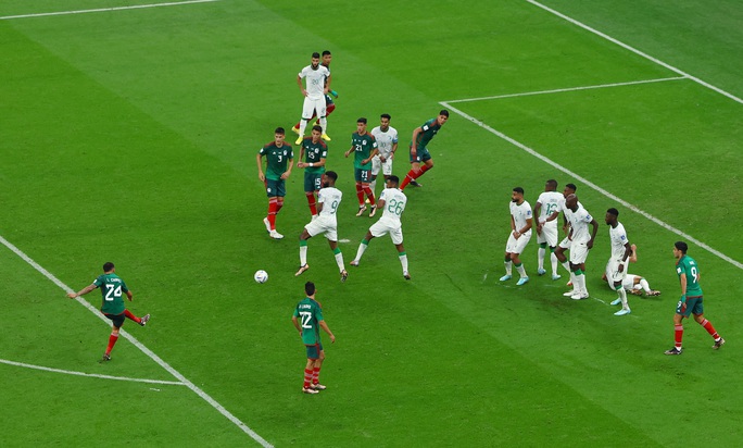 Giành 3 điểm trọn vẹn, Mexico vẫn phải ngậm ngùi rời giải - Ảnh 7.