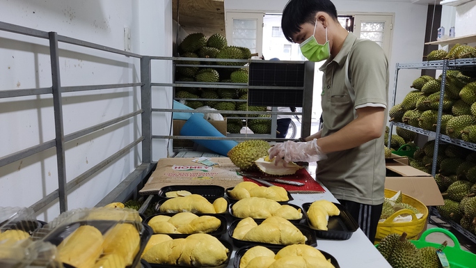 Bộ trưởng Lê Minh Hoan lo nông dân đổ xô trồng sầu riêng, chanh leo - Ảnh 1.