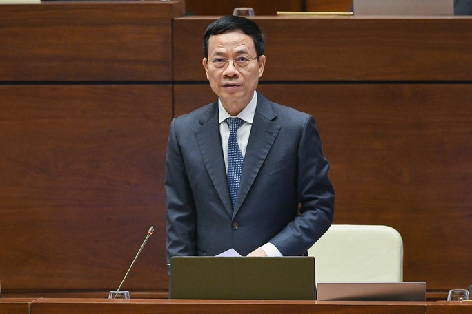 Bộ trưởng Nguyễn Mạnh Hùng nêu giải pháp chặn lừa đảo qua mạng, tin giả - Ảnh 2.