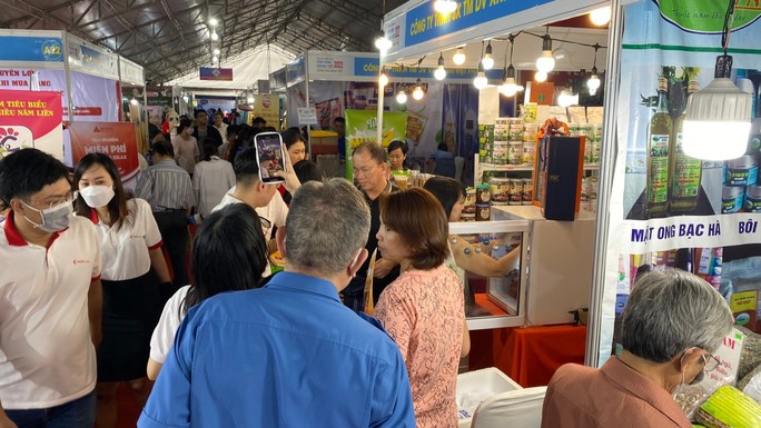 120 thương hiệu mạnh tham gia hội chợ triển lãm Tôn vinh hàng Việt - Ảnh 1.