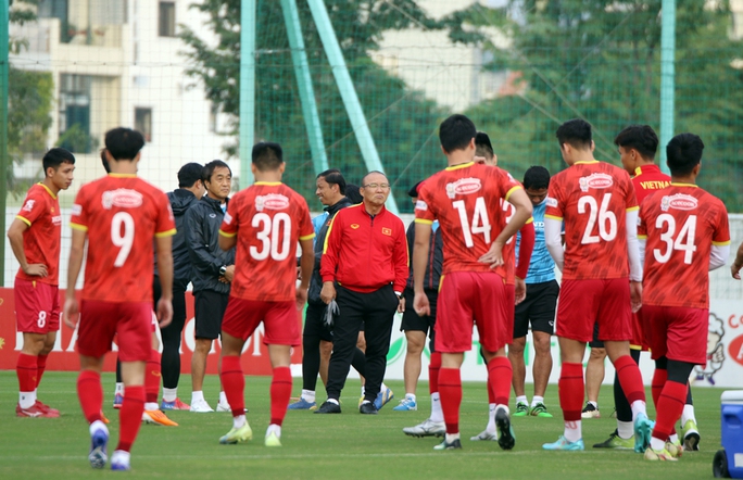 Hai cầu thủ "bị loại" ở trận tuyển Việt Nam chạm trán Lào là ai?