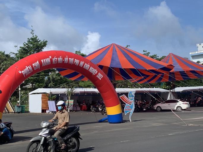 Phiên chợ xanh hỗ trợ phụ nữ Phú Yên khởi nghiệp - Ảnh 3.