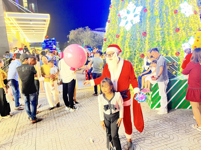 Những điểm vui chơi cực chất dịp Noel và Tết Dương lịch 2023 - Ảnh 33. Những điểm vui chơi cực chất dịp Noel và Tết Dương lịch 2023 - Ảnh 33.