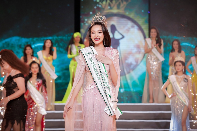 Huỳnh Thị Thanh Thủy khép lại kỷ lục 11 người đẹp lên ngôi Hoa hậu trong năm 2022 - Ảnh 11.