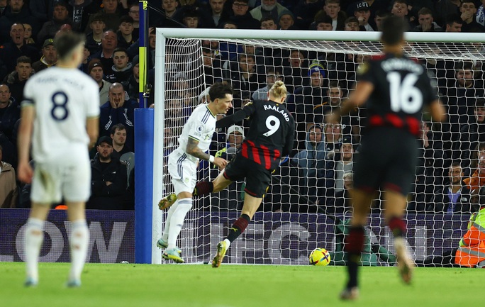 Haaland bùng nổ 20 bàn, Man City mạnh mẽ đòi ngôi nhì Ngoại hạng Anh - Ảnh 6.