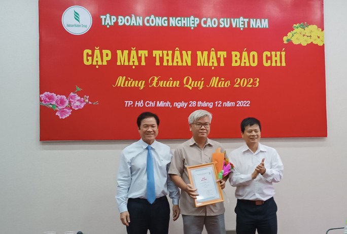 Báo Người Lao Động đoạt giải báo chí viết về ngành cao su Việt Nam - Ảnh 1.