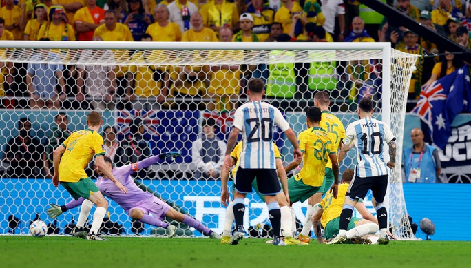 Messi lập siêu phẩm, Argentina thẳng tiến vào Tứ kết - Ảnh 6.