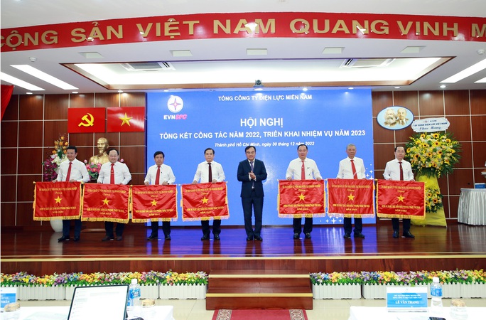 EVNSPC hoàn thành xuất sắc các chỉ tiêu năm 2022 - Ảnh 3.