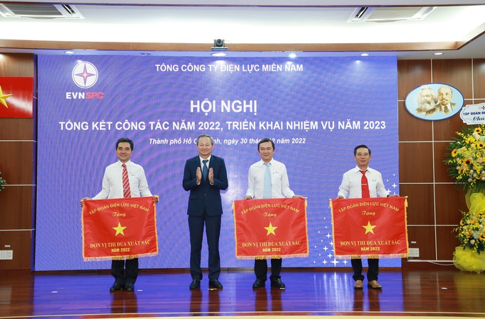EVNSPC hoàn thành xuất sắc các chỉ tiêu năm 2022 - Ảnh 4.