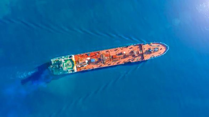 Hàng loạt tàu mắc kẹt ở Thổ Nhĩ Kỳ vì áp giá trần dầu Nga - Ảnh 3.
