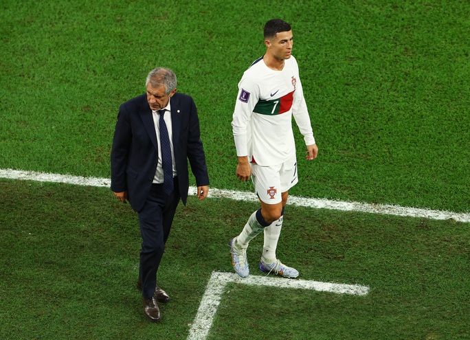Bồ Đào Nha phủ nhận việc Ronaldo bỏ về nước trước tứ kết - Ảnh 4.