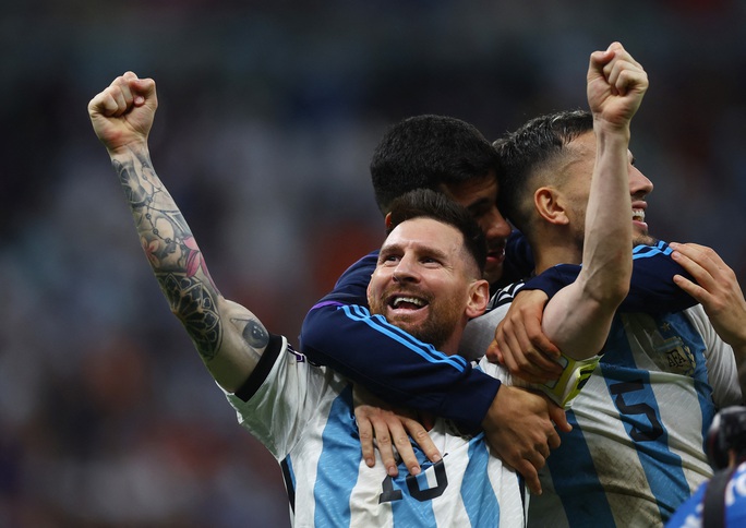 Thắng nghẹt thở trong loạt penalty, Argentina đoạt vé vào Bán kết - Ảnh 27.