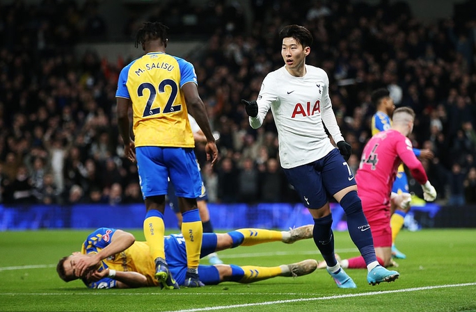 Thua sốc sân nhà, Tottenham lỡ cuộc đua Top 4 - Ảnh 2.