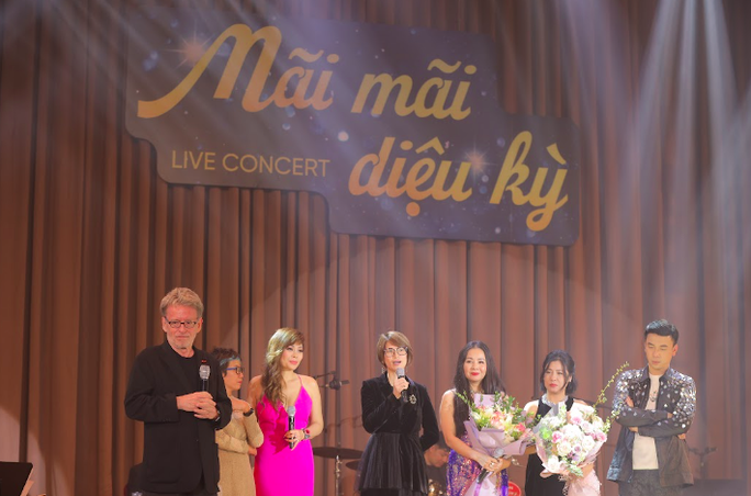 Ca sĩ Ngọc Anh về Việt Nam hát quyên góp cho Quỹ Thiện Nhân và những người bạn - Ảnh 3.
