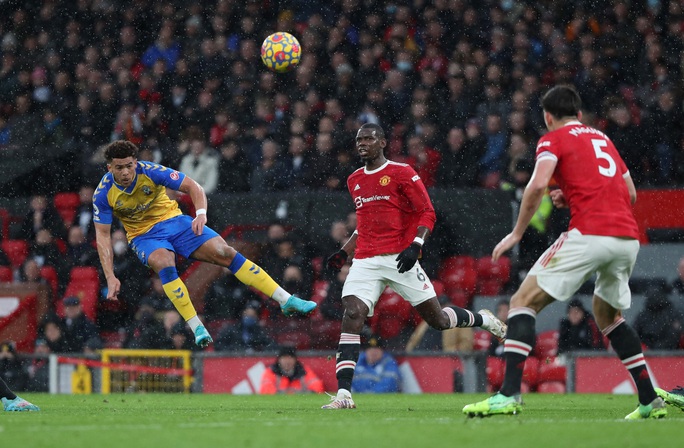 Mất điểm sân nhà, Man United trở lại Top 5 Ngoại hạng Anh - Ảnh 5.