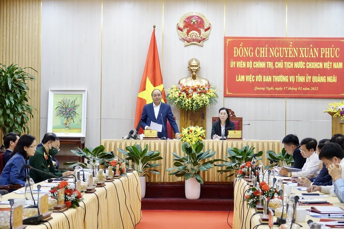 Chủ tịch nước Nguyễn Xuân Phúc yêu cầu Quảng Ngãi cải thiện mạnh mẽ môi trường đầu tư - Ảnh 1.