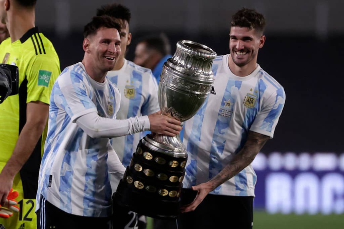 Messi khó chia tay tuyển Argentina sau ngôi vô địch World Cup - Ảnh 5.