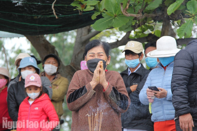 Đau xót tột cùng, đại gia đình có 8 người chết và mất tích trong vụ chìm ca nô ở Cửa Đại - Ảnh 2.