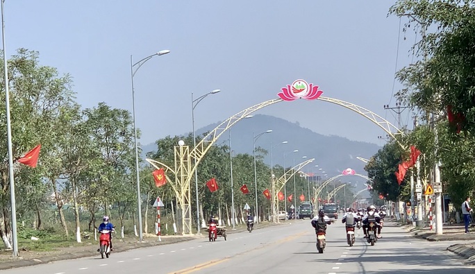 Khánh thành Đường cờ Tổ quốc tại thị xã Hồng Lĩnh - Ảnh 3.