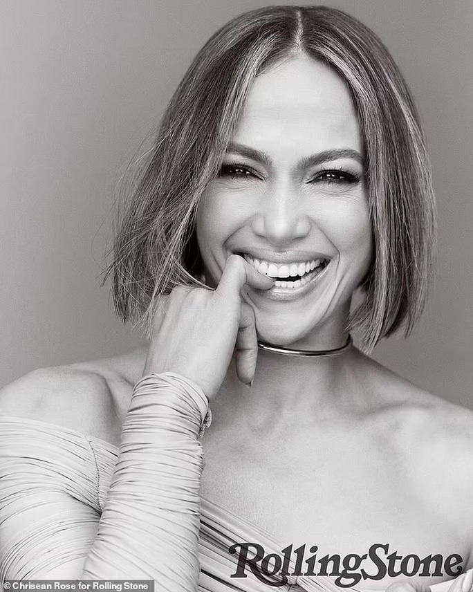 Jennifer Lopez quyến rũ với thân hình nóng bỏng - Ảnh 6.