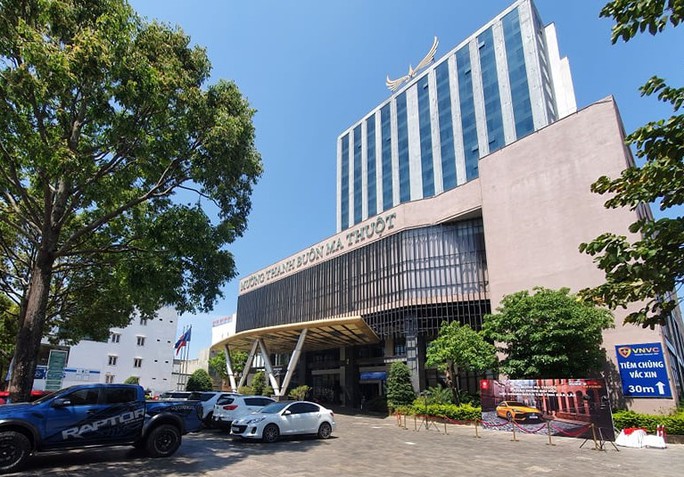 Giám đốc Sở Y tế Đắk Lắk nói về việc khách sạn mời khách nghi mắc Covid-19 ra ngoài - Ảnh 1.