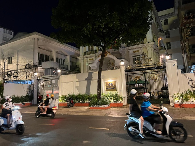 Vì sao đến bây giờ bà Nguyễn Phương Hằng mới bị bắt? - Ảnh 3. Vì sao đến bây giờ bà Nguyễn Phương Hằng mới bị bắt? - Ảnh 3.