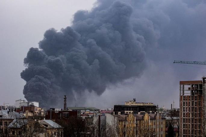 Khủng hoảng Ukraine: Nga không kích trước khi Tổng thống Mỹ phát biểu - Ảnh 1.