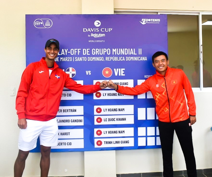 Tuyển quần vợt Việt Nam thất bại ngày ra quân Davis Cup 2022 - Ảnh 1.