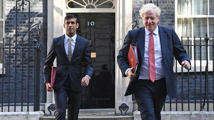 Thủ tướng Anh Boris Johnson bị phạt, kêu gọi từ chức - Ảnh 1.