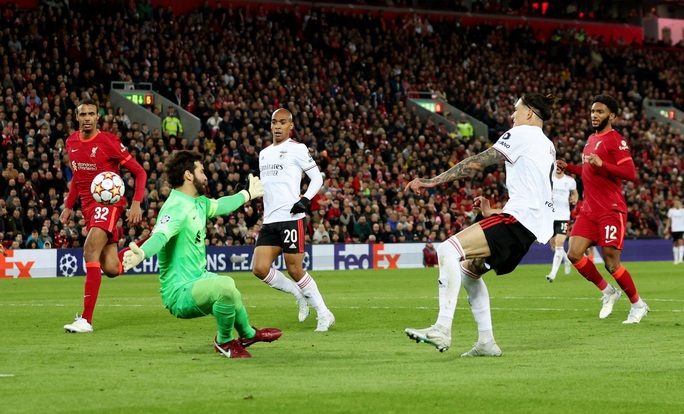 Tiệc bàn thắng mãn nhãn, Liverpool chặn bước  Benfica ở tứ kết - Ảnh 6.