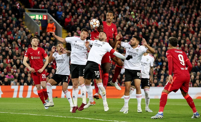 Tiệc bàn thắng mãn nhãn, Liverpool chặn bước  Benfica ở tứ kết - Ảnh 2.