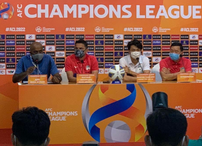 marinos đấu với hoàng anh gia lai