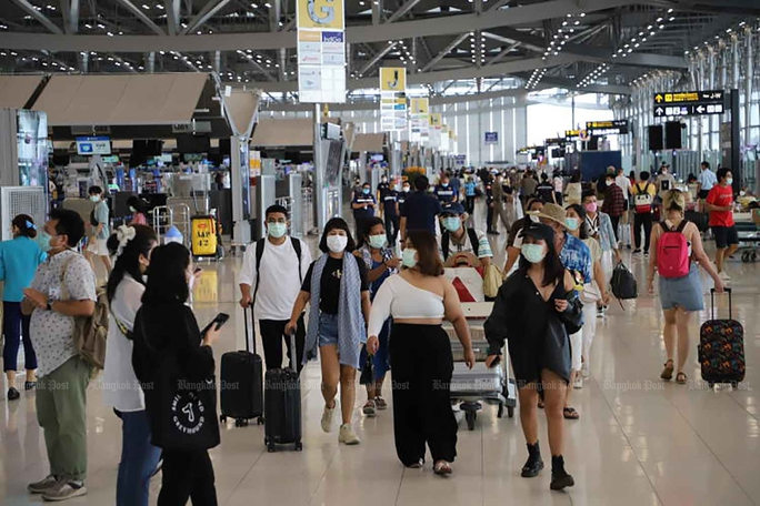 Nới lỏng xét nghiệm Covid-19, du lịch Singapore, Thái Lan dễ dàng hơn - Ảnh 2.