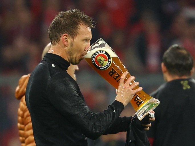 Đánh bại Dortmund, Bayern Munich lần thứ 10 liên tiếp vô địch Bundesliga - Ảnh 8.