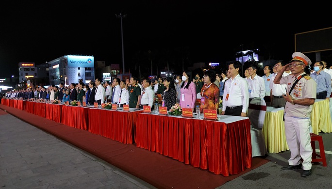 Xúc động lễ kỷ niệm 50 năm giải phóng tỉnh Quảng Trị - Ảnh 4.