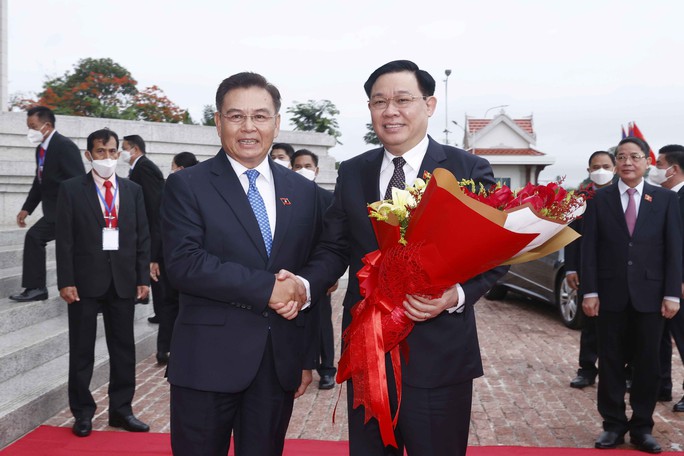 Chủ tịch Quốc hội hai nước Việt Nam - Lào hội đàm - Ảnh 1.