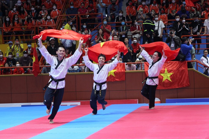 Clip: Bài thi giúp Châu Tuyết Vân và đồng đội đoạt HCV SEA Games - Ảnh 6.
