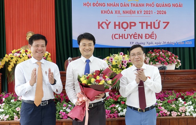 Ông Trà Thanh Danh giữ chức Chủ tịch UBND TP Quảng Ngãi - Ảnh 1.