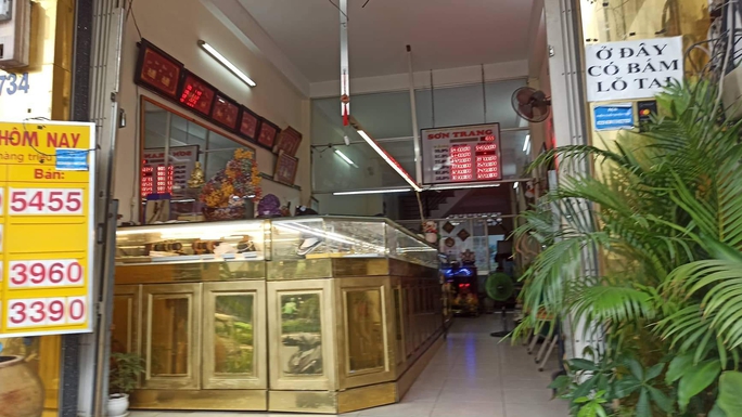 Kẻ táo tợn cướp tiệm vàng ở quận Bình Thạnh đã bị bắt ở TP Thủ Đức - Ảnh 4.