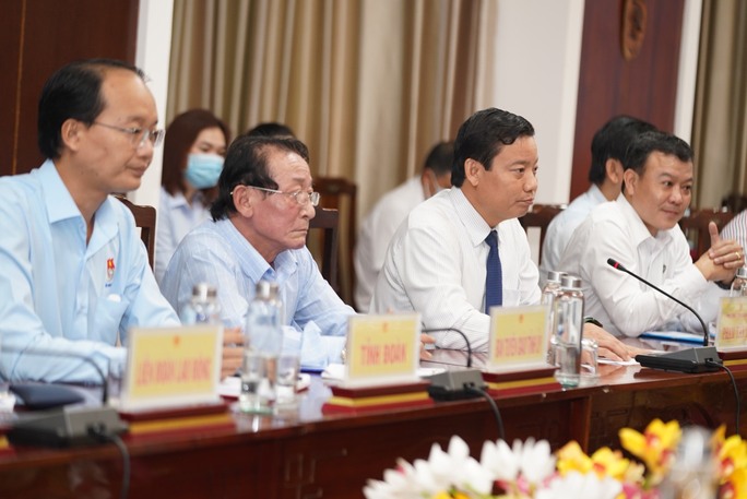 Báo Người Lao Động ký kết phối hợp với UBND tỉnh Long An giai đoạn 2022-2025 - Ảnh 11.