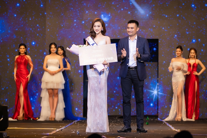 Hoa hậu Indonesia, Jennifer Phạm... rạng rỡ trong Gala mừng thành công SEA Games 31 - Ảnh 7.