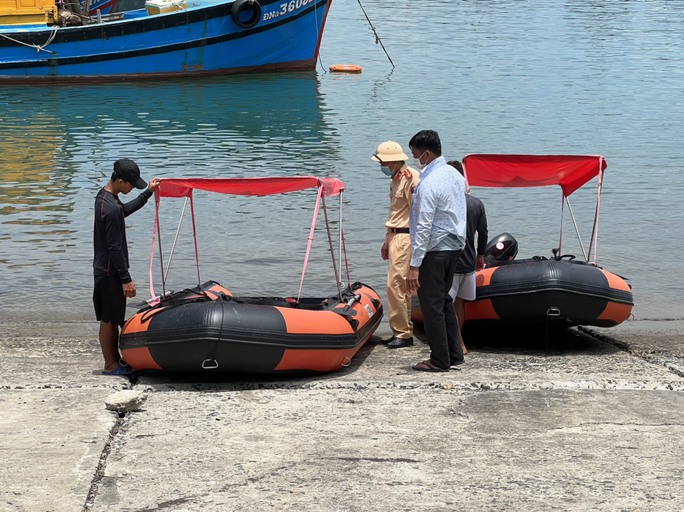 Đà Nẵng xử phạt hàng loạt phương tiện chở du khách ngắm san hô - Ảnh 5.