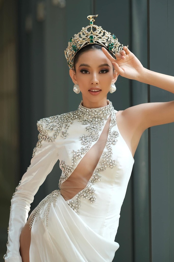Hoa hậu Thùy Tiên lần đầu nói về lùm xùm giựt nợ - Ảnh 2.