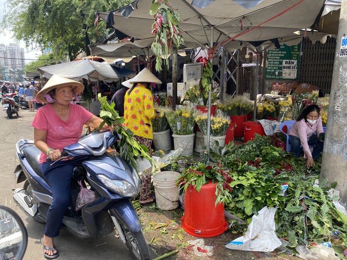 Nhộn nhịp đồ cúng Tết Đoan Ngọ - Ảnh 3.